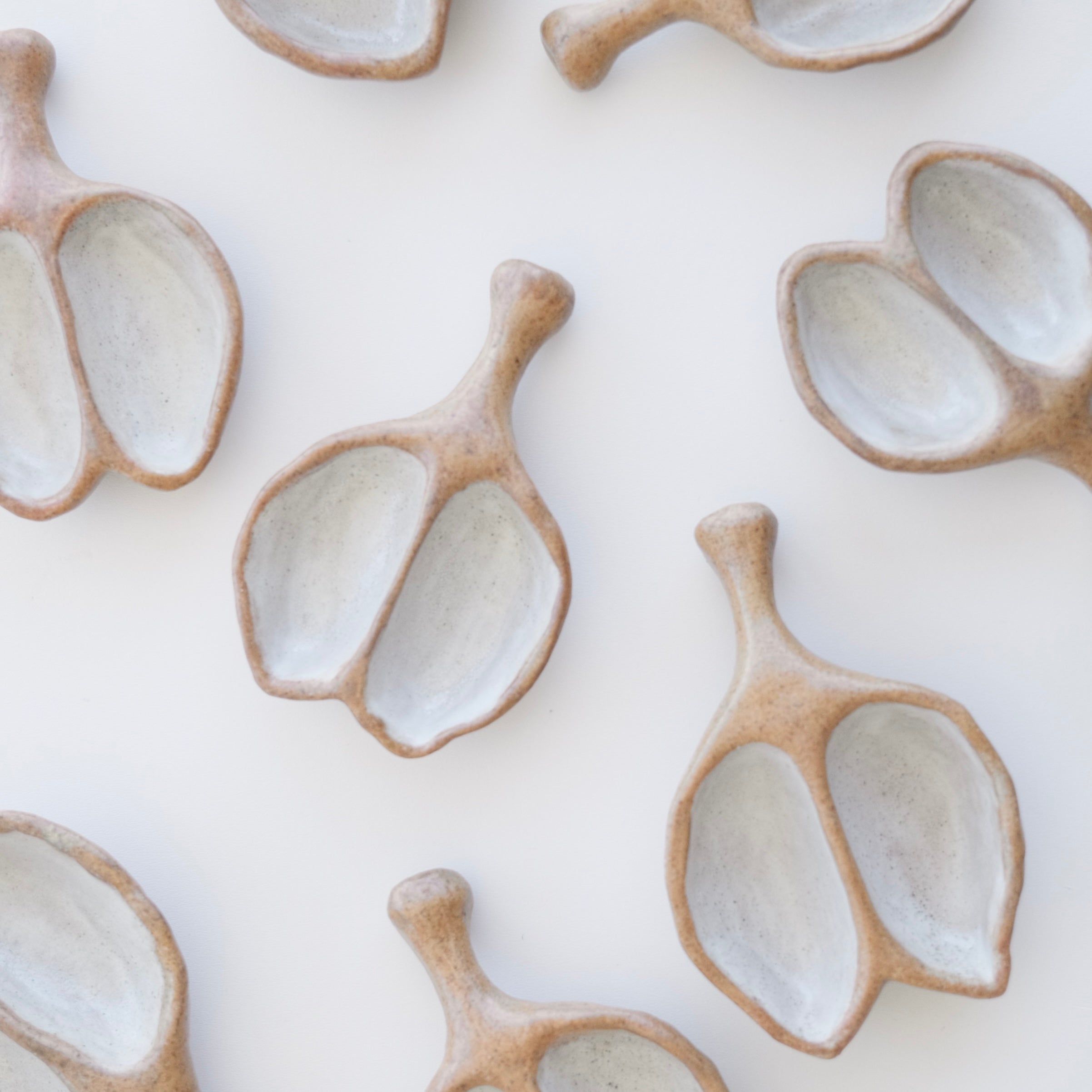 ‘Fluid Roots’ Sauce Dish & Chopstick Rest